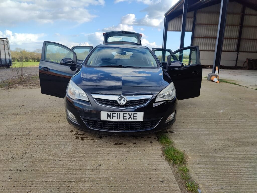 2011 VAUXHALL ASTRA 1.4i 16V Exclusiv 5dr