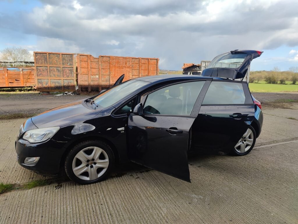 2011 VAUXHALL ASTRA 1.4i 16V Exclusiv 5dr