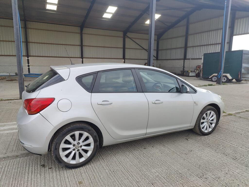 2012 Vauxhall Astra 1.6i 16V Active 5dr