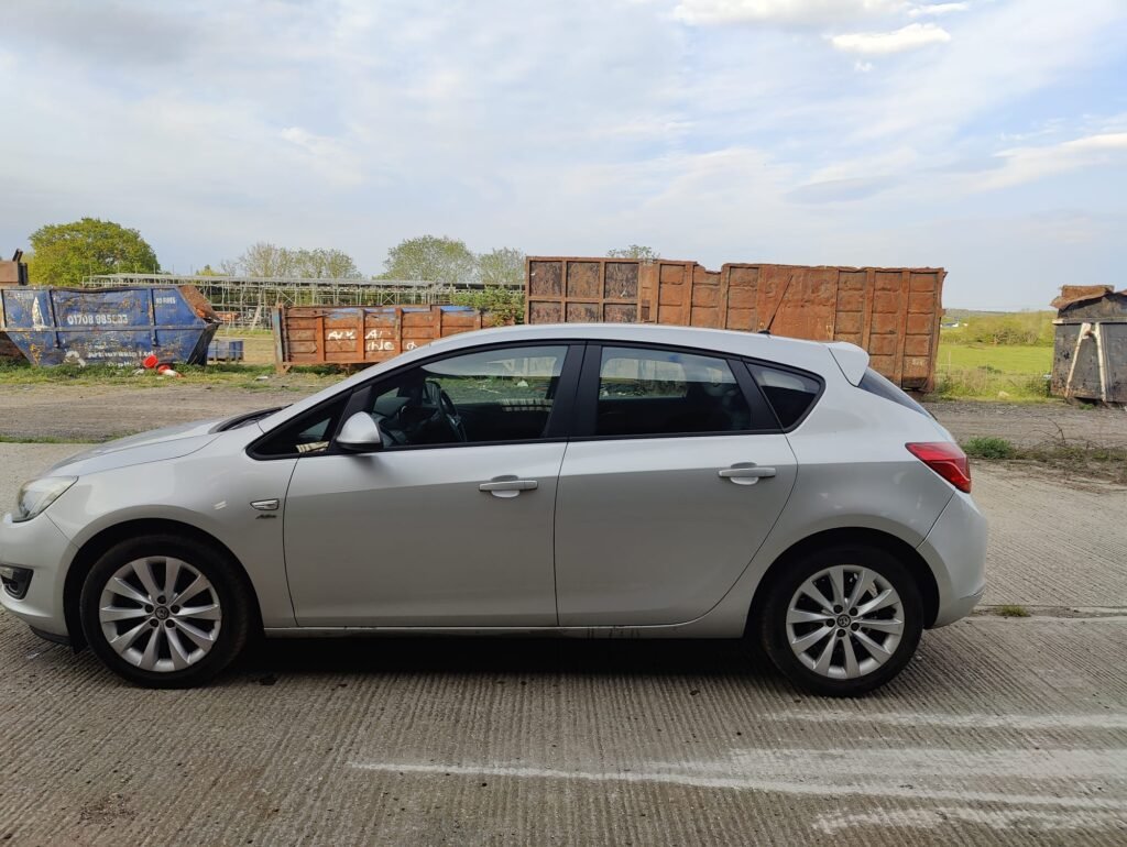2012 Vauxhall Astra 1.6i 16V Active 5dr