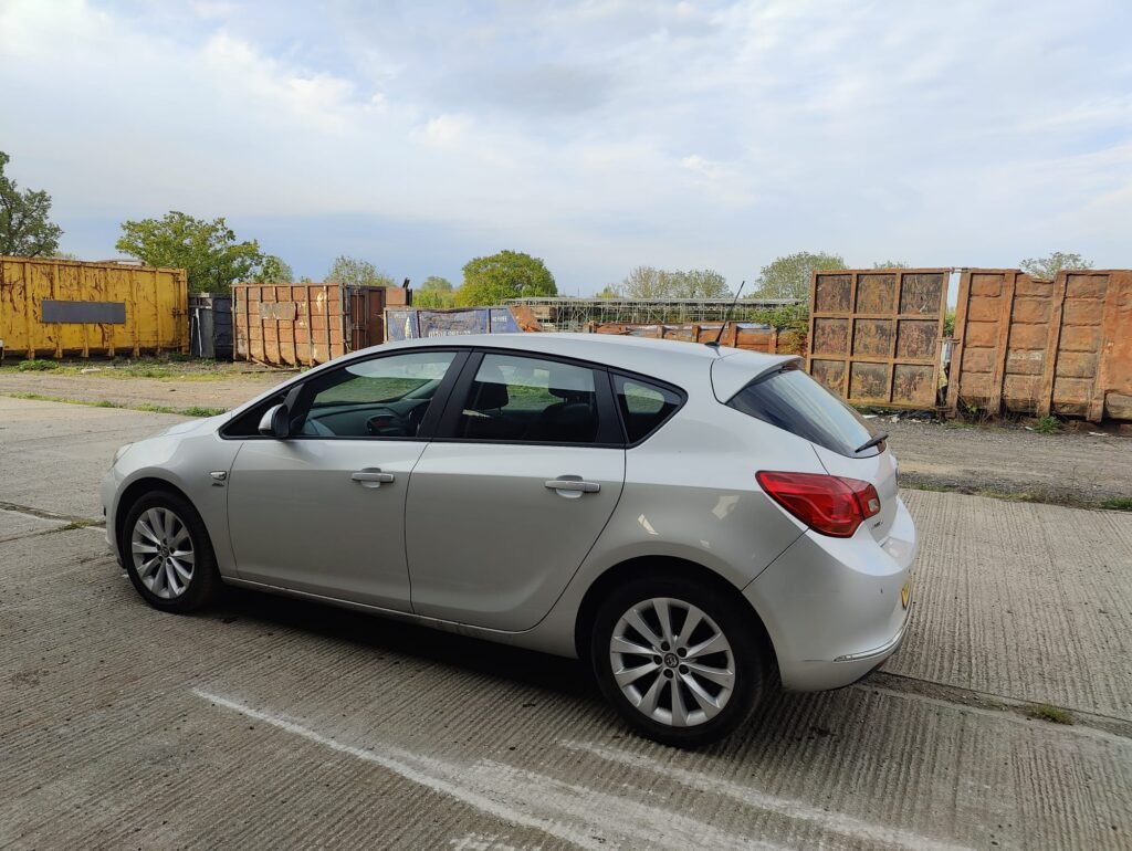2012 Vauxhall Astra 1.6i 16V Active 5dr