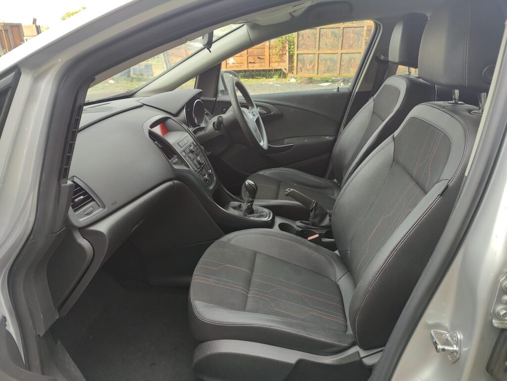 2012 Vauxhall Astra 1.6i 16V Active 5dr