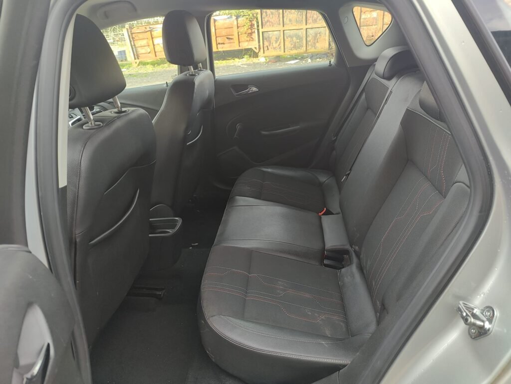 2012 Vauxhall Astra 1.6i 16V Active 5dr