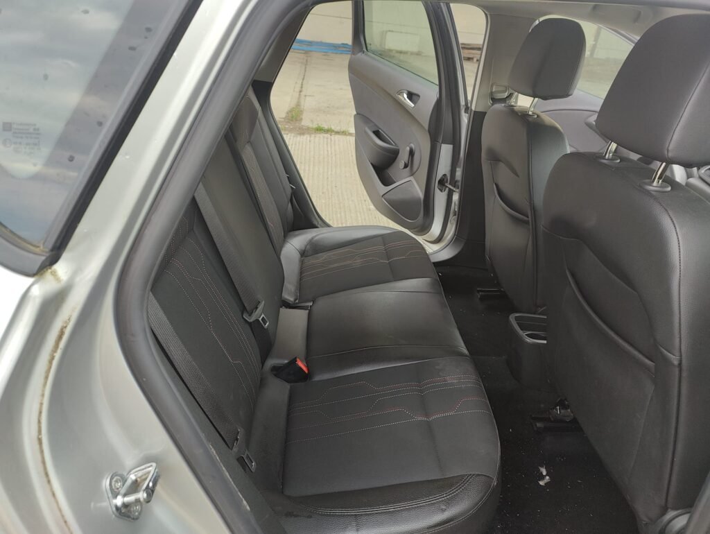 2012 Vauxhall Astra 1.6i 16V Active 5dr