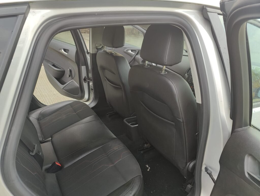 2012 Vauxhall Astra 1.6i 16V Active 5dr