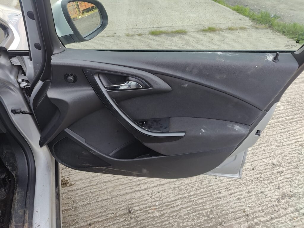 2012 Vauxhall Astra 1.6i 16V Active 5dr