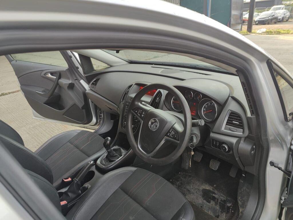 2012 Vauxhall Astra 1.6i 16V Active 5dr