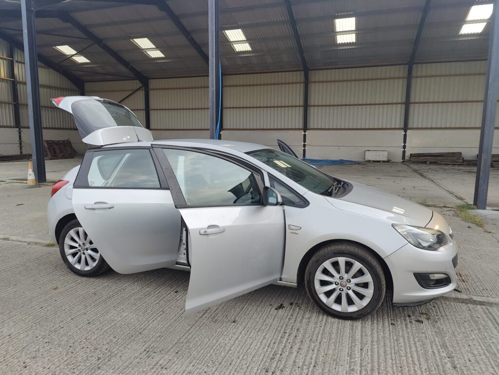 2012 Vauxhall Astra 1.6i 16V Active 5dr