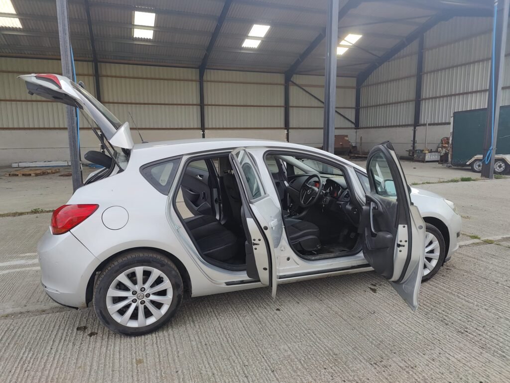 2012 Vauxhall Astra 1.6i 16V Active 5dr