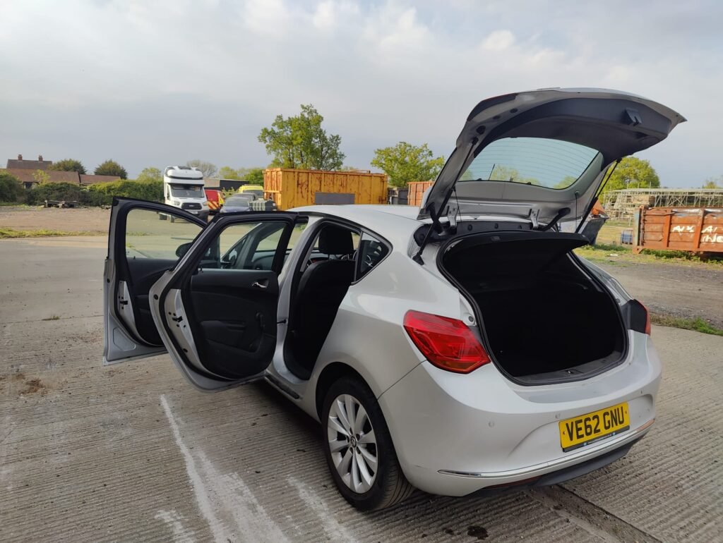 2012 Vauxhall Astra 1.6i 16V Active 5dr