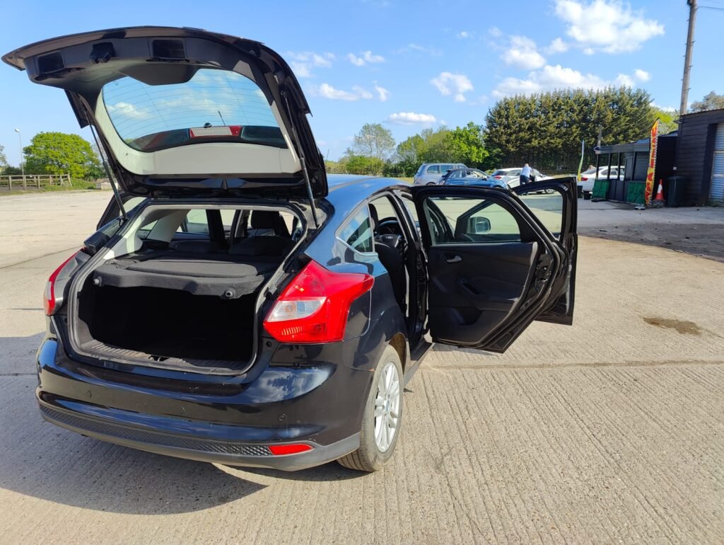 2012 Ford Focus 1.0T EcoBoost Titanium Hatchback 5dr