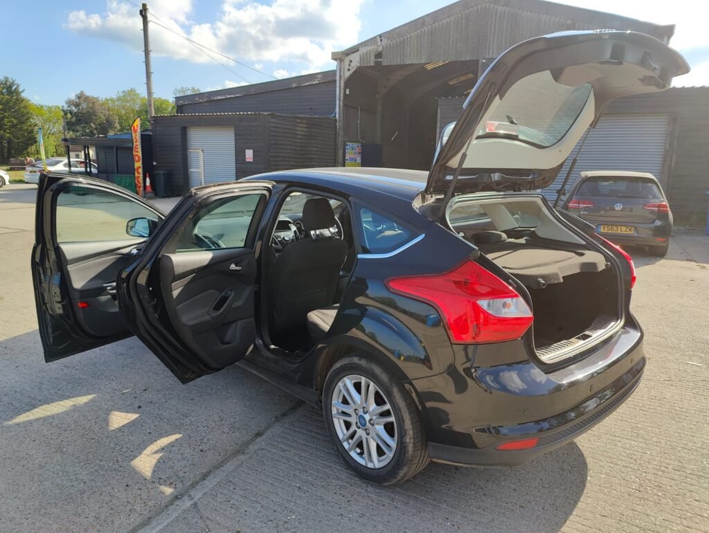 2012 Ford Focus 1.0T EcoBoost Titanium Hatchback 5dr