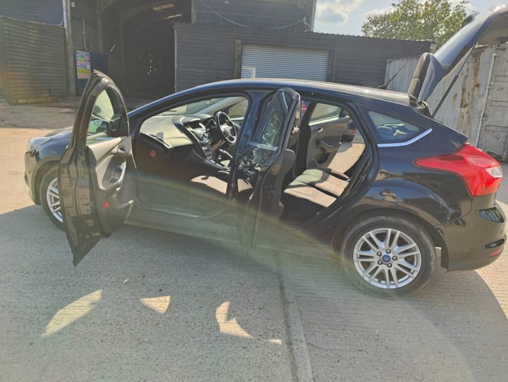 2012 Ford Focus 1.0T EcoBoost Titanium Hatchback 5dr