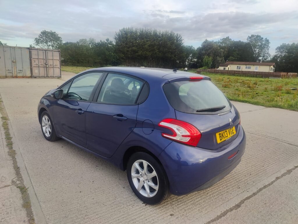 2013 Peugeot 208 1.0 VTi Active Euro 5 5dr