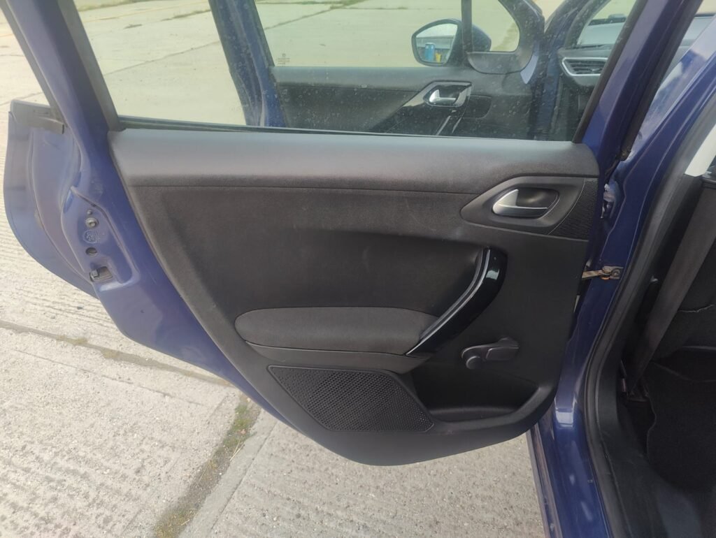 2013 Peugeot 208 1.0 VTi Active Euro 5 5dr