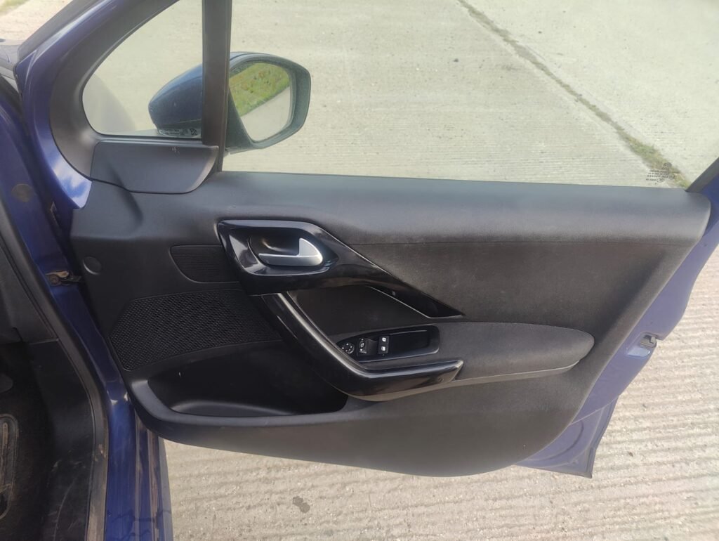 2013 Peugeot 208 1.0 VTi Active Euro 5 5dr