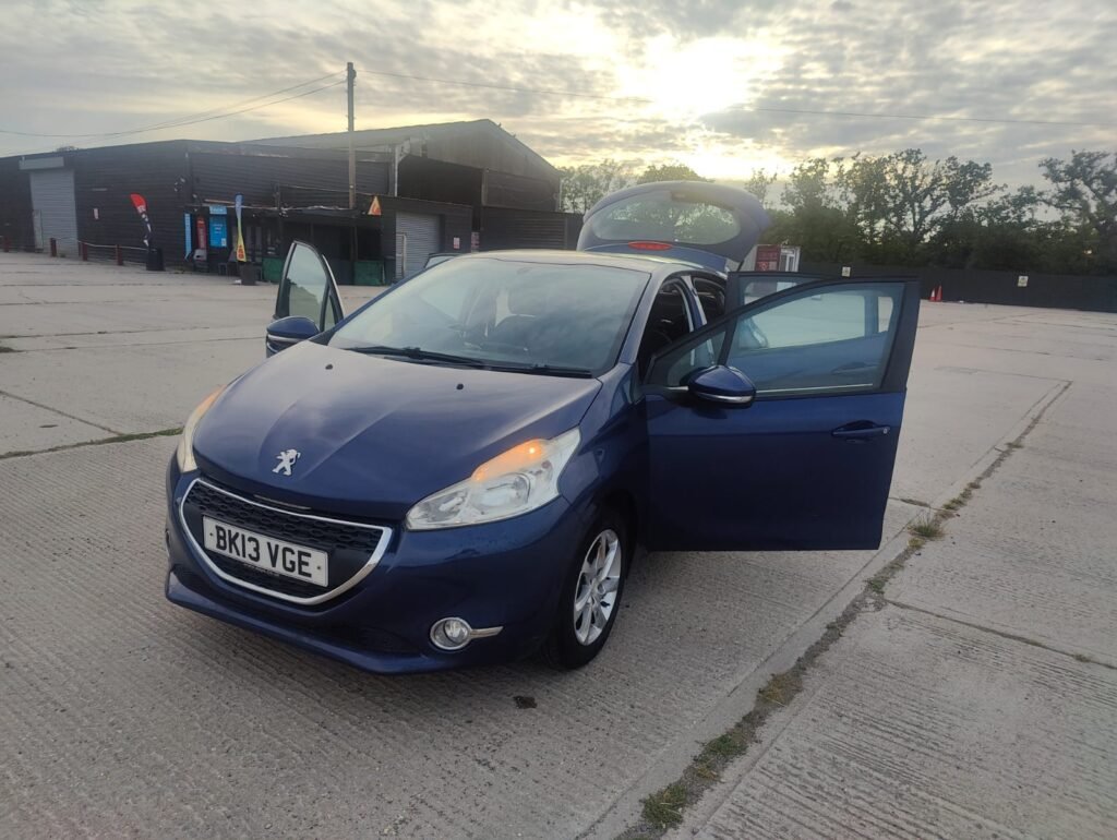 2013 Peugeot 208 1.0 VTi Active Euro 5 5dr