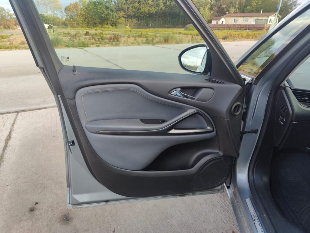2014 Vauxhall Zafira Tourer SE T Auto