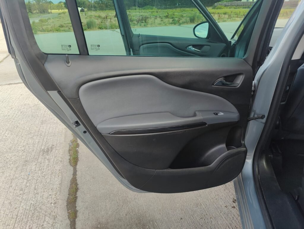 2014 Vauxhall Zafira Tourer SE T Auto