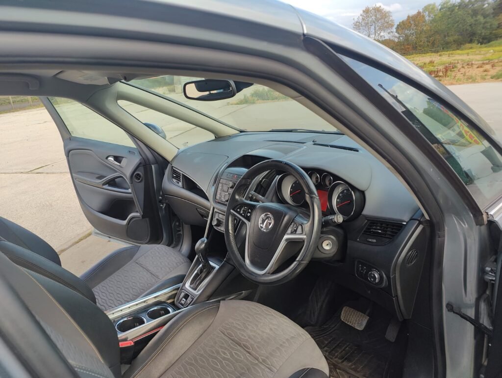 2014 Vauxhall Zafira Tourer SE T Auto