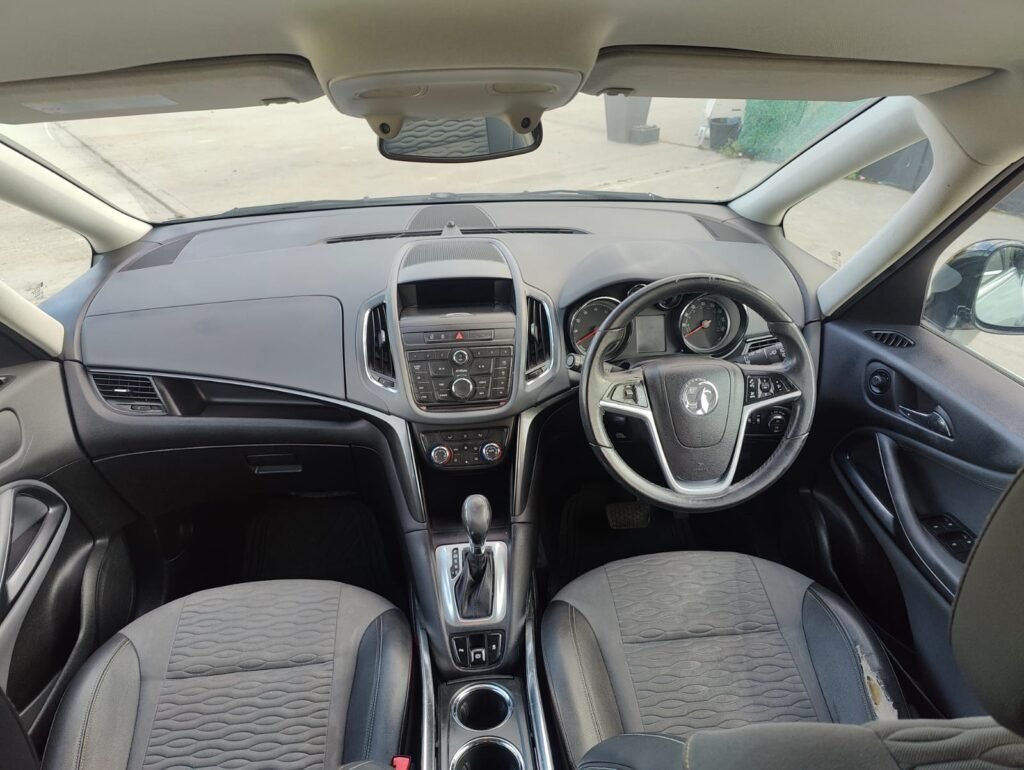 2014 Vauxhall Zafira Tourer SE T Auto